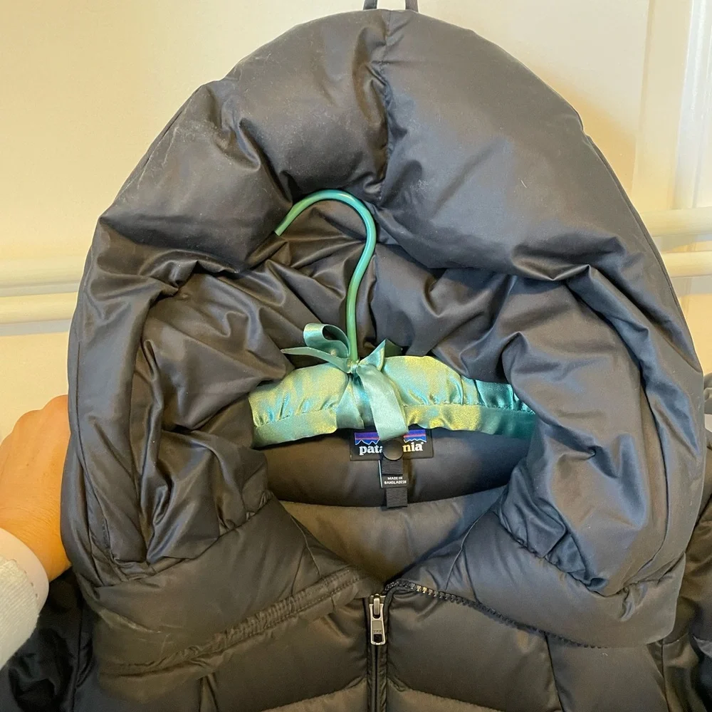 Patagonia size S Black Down Jacket (knee length) - Picture 3 of 10